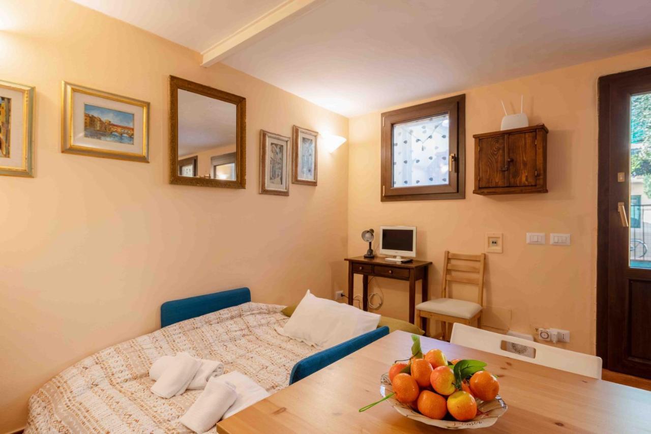 Apartmán San Frediano Cozy Studio With Private Patio Florencie Exteriér fotografie