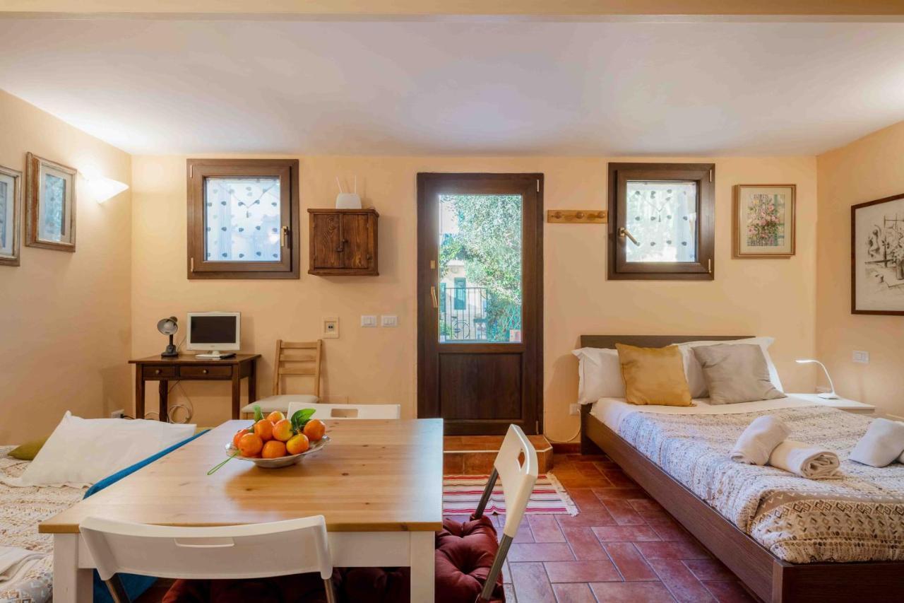 Apartmán San Frediano Cozy Studio With Private Patio Florencie Exteriér fotografie